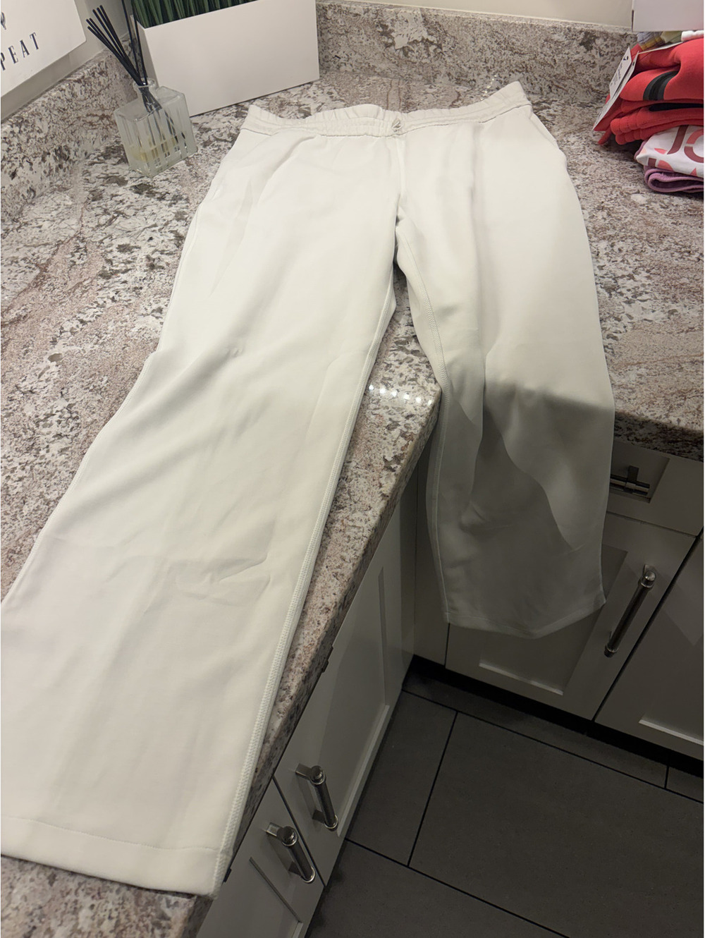 NWT Lululemon HR Pant size 12 in bone